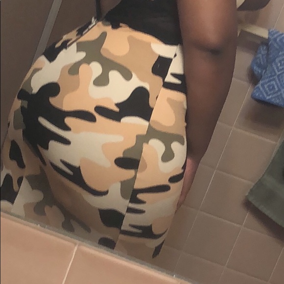 Women’s Camo Bodycon - Picture 3 of 3